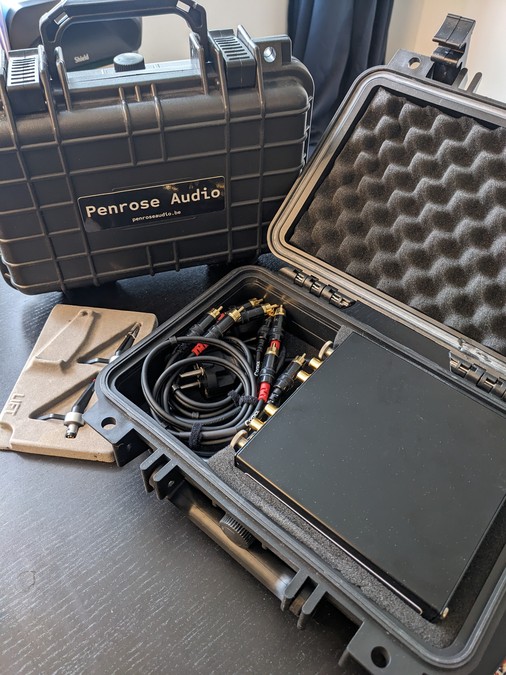 Dedicated hardcase for carrying the preamp and cartridges